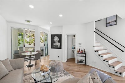 /international/us/2101-e-15th-newport-beach-ca-110107876866/