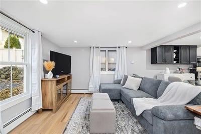 /international/us/267-green-end-avenue-middletown-ri-110104538117/