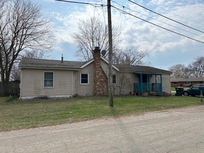 /international/us/1025-e-1st-street-coal-city-il-110106765706/