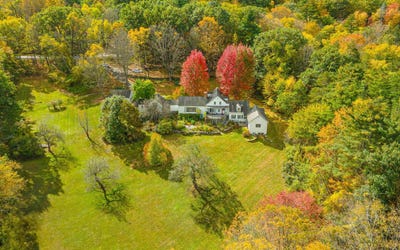 /international/us/350-west-hill-road-putney-vt-110110002665/