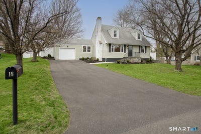 /international/us/18-maple-street-trumbull-ct-110107345411/