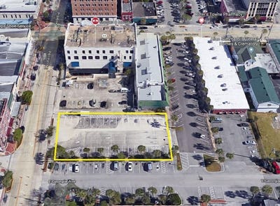 /international/us/113-s-woodland-boulevard-deland-fl-110110406204/