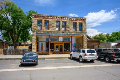 /international/us/321-9th-street-e-cimarron-nm-110100373149/