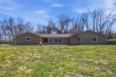 /international/us/9540-sw-hodges-rd-auburn-ks-110106736443/