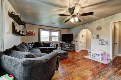 /international/us/621-n-jackson-avenue-blanchard-ok-110091851412/