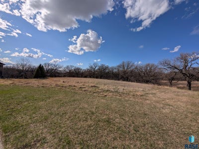/international/us/5500-e-york-cir-sioux-falls-sd-110106974539/