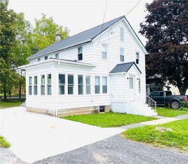 /international/us/103-e-elizabeth-street-waterloo-ny-110110271376/