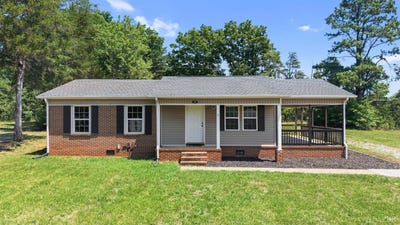 /international/us/209-stevens-street-appomattox-va-110109063200/