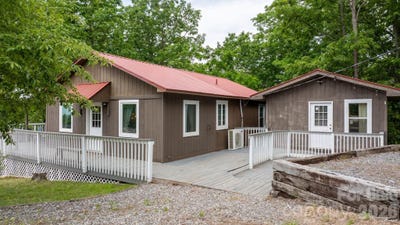 /international/us/7042-martin-lane-morganton-nc-110108348740/