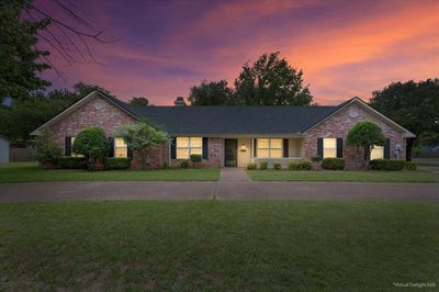 /international/us/701-s-tyler-street-mcgregor-tx-110100967211/