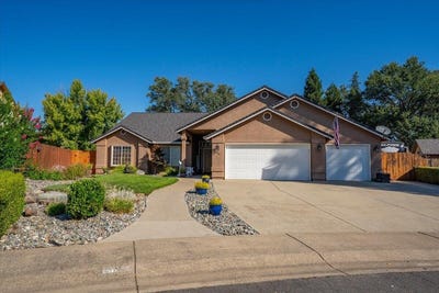 /international/us/5854-beaumont-drive-redding-ca-110120487482/