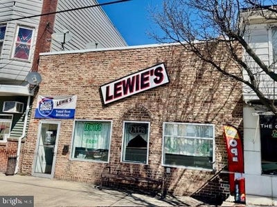 /international/us/21-s-lehigh-avenue-frackville-pa-110098496316/