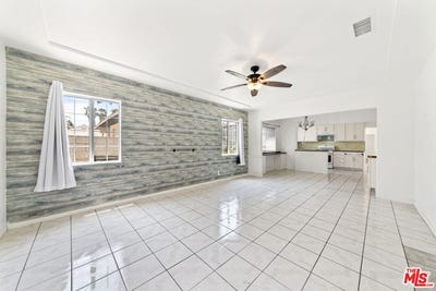/international/us/4927-w-99th-st-inglewood-ca-110110124312/