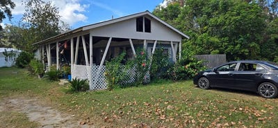 /international/us/106-5th-st-chiefland-fl-110099858325/