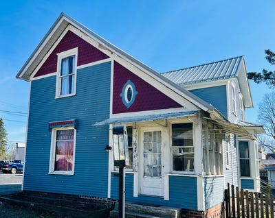 /international/us/1008-oak-street-niles-mi-110104438664/