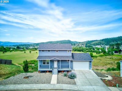 /international/us/845-forest-heights-st-sutherlin-or-110100472749/