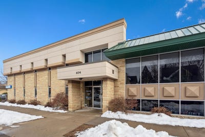 /international/us/604-clay-street-cedar-falls-ia-110104292434/