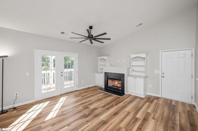 /international/us/632-mckenna-circle-greenville-sc-110102972822/