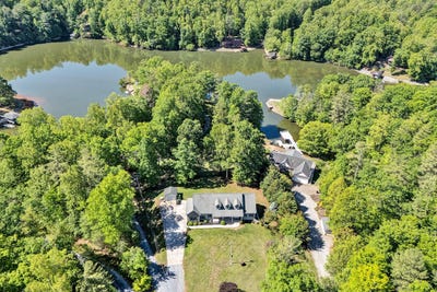 /international/us/1805-carroll-rd-goodview-va-110107986198/