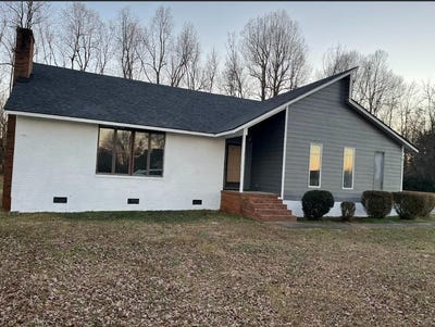 /international/us/2144-s-third-street-mebane-nc-110107747850/