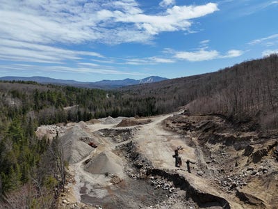 /international/us/939-u-s-route-5-sutton-vt-110107687381/