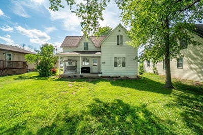/international/us/315-s-woodworth-street-elmwood-wi-110101529159/?lang=en