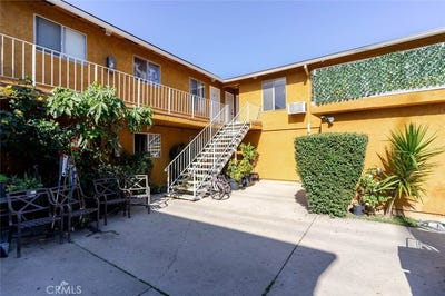 /international/us/13015-vanowen-street-north-hollywood-ca-110109957788/