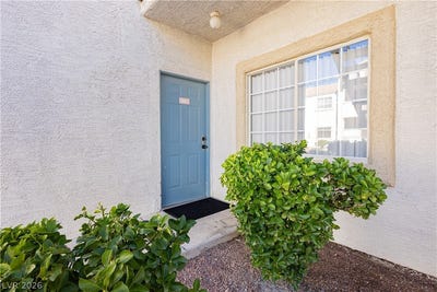 /international/us/3318-n-decatur-boulevard-las-vegas-nv-110108505201/