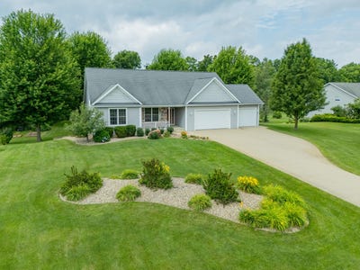 /international/us/71462-fox-creek-boulevard-lawton-mi-110100899298/