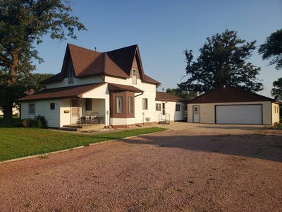 /international/us/613-east-broadway-coleridge-ne-110104969522/