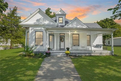 /international/us/110-w-elm-street-king-city-mo-110102264951/