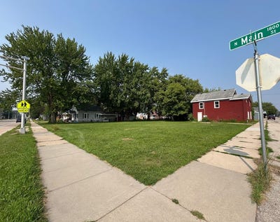 /international/us/10-e-gruenwald-avenue-oshkosh-wi-110101528195/?lang=id