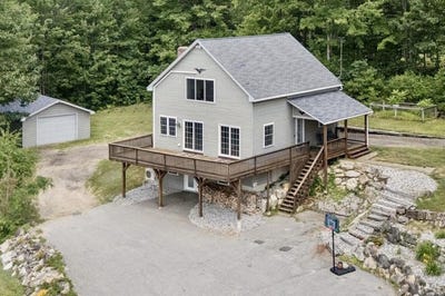/international/us/223-bridge-street-newfield-me-110100979357/