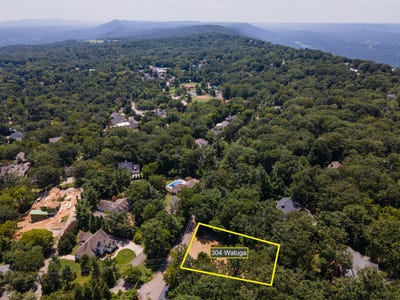 /international/us/304-n-watauga-lane-lookout-mountain-tn-110109666978/