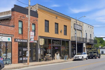 /international/us/107-s-main-street-nixa-mo-110108295003/