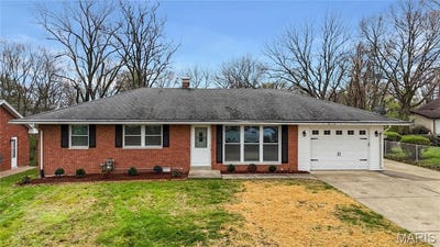/international/us/100-debbie-drive-collinsville-il-110107206938/