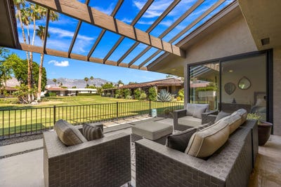 /international/us/11-whittier-court-rancho-mirage-ca-110100149384/