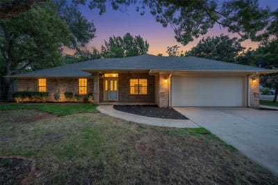 /international/us/3906-cimmaron-trail-granbury-tx-110108665072/