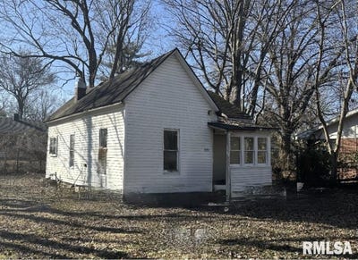 /international/us/909-w-sycamore-street-carbondale-il-110104560174/