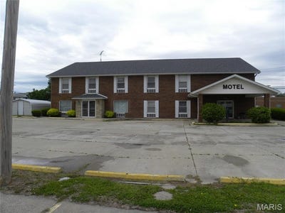 /international/us/730-s-state-street-jerseyville-il-110099542237/