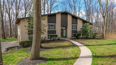 /international/us/447-spring-grove-drive-tallmadge-oh-110106494431/
