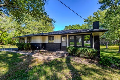 /international/us/2401-courtland-drive-des-moines-ia-110102577184/