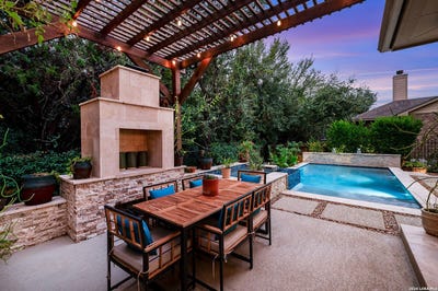 /international/us/10622-larch-grove-ct-helotes-tx-110120105222/