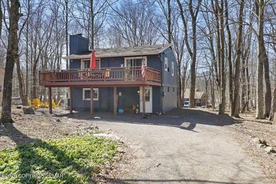 /international/us/257-farmers-lane-pocono-lake-pa-110106364106/