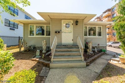 /international/us/72-clarendon-pl-hackensack-city-nj-110108494910/