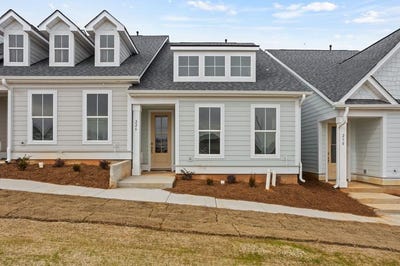 /international/us/226-lake-greenwood-blvd-greenwood-sc-110104817950/