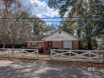 /international/us/710-gillis-street-east-brewton-al-110107722481/