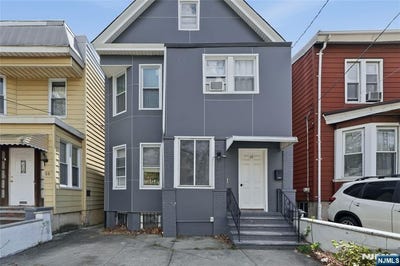 /international/us/17-troy-street-jersey-city-nj-110107463212/