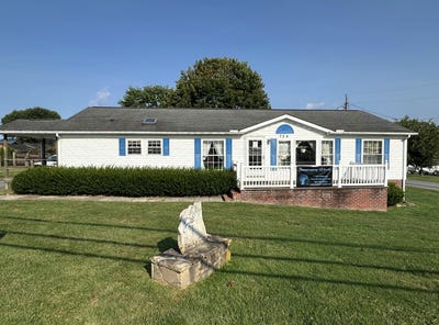 /international/us/734-maplewood-ave-lewisburg-wv-110106257855/