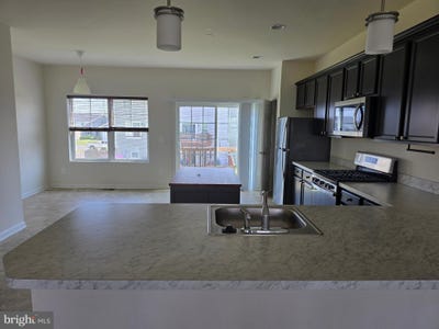 /international/us/243-crofton-court-stephenson-va-110108854886/